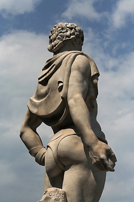 Stadio dei marmi 342